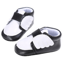 Load image into Gallery viewer, Newborn BabyLittle Wing Soft Shoes