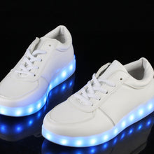 Load image into Gallery viewer, Led luminous Shoes Outdoor children